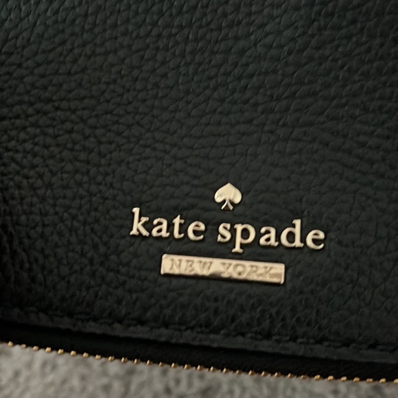 Authentic Kate Spade Cross Body Handbag - Picture 2 of 4